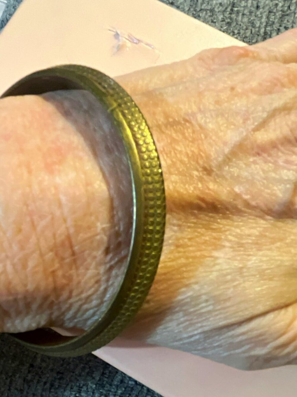 Textured Gold Tone Metal Bangle Bracelet Round Shape No Stone